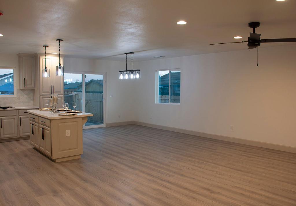 3055 E Olney Ave, Fresno, CA 93725