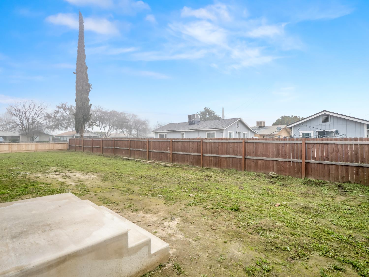 3055 E Olney Ave, Fresno, CA 93725