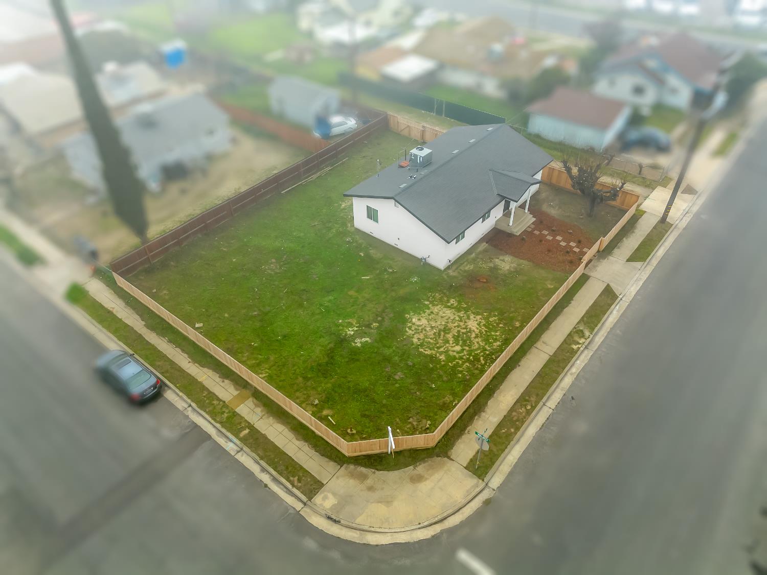 3055 E Olney Ave, Fresno, CA 93725