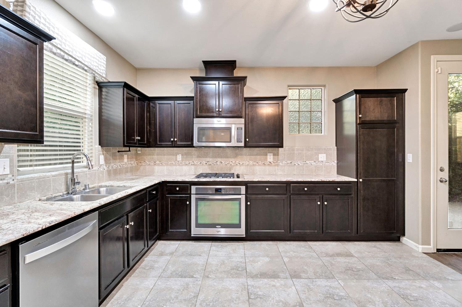 3531 Alcove Way, Clovis, CA 93619