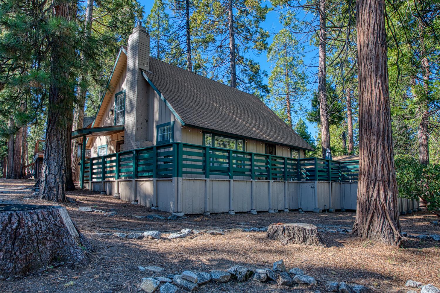 42088 Elderberry Rd, Shaver Lake, CA 93664
