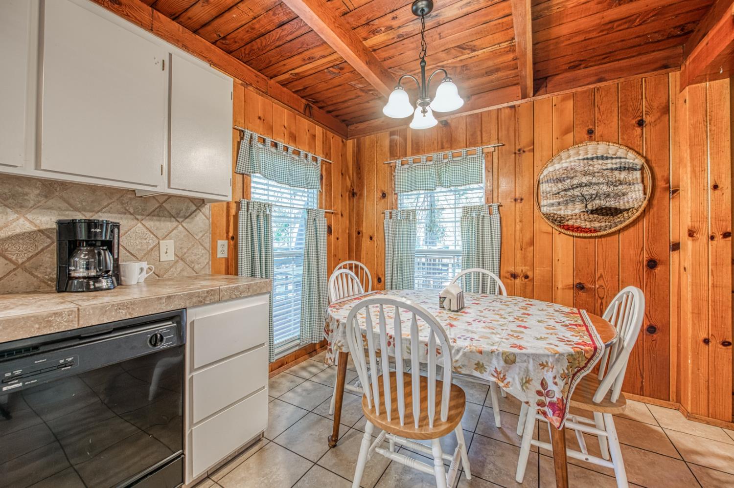 42088 Elderberry Rd, Shaver Lake, CA 93664