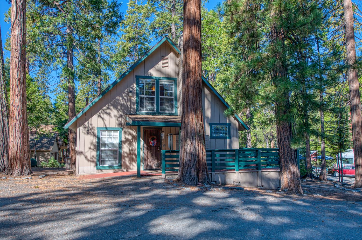 42088 Elderberry Rd, Shaver Lake, CA 93664