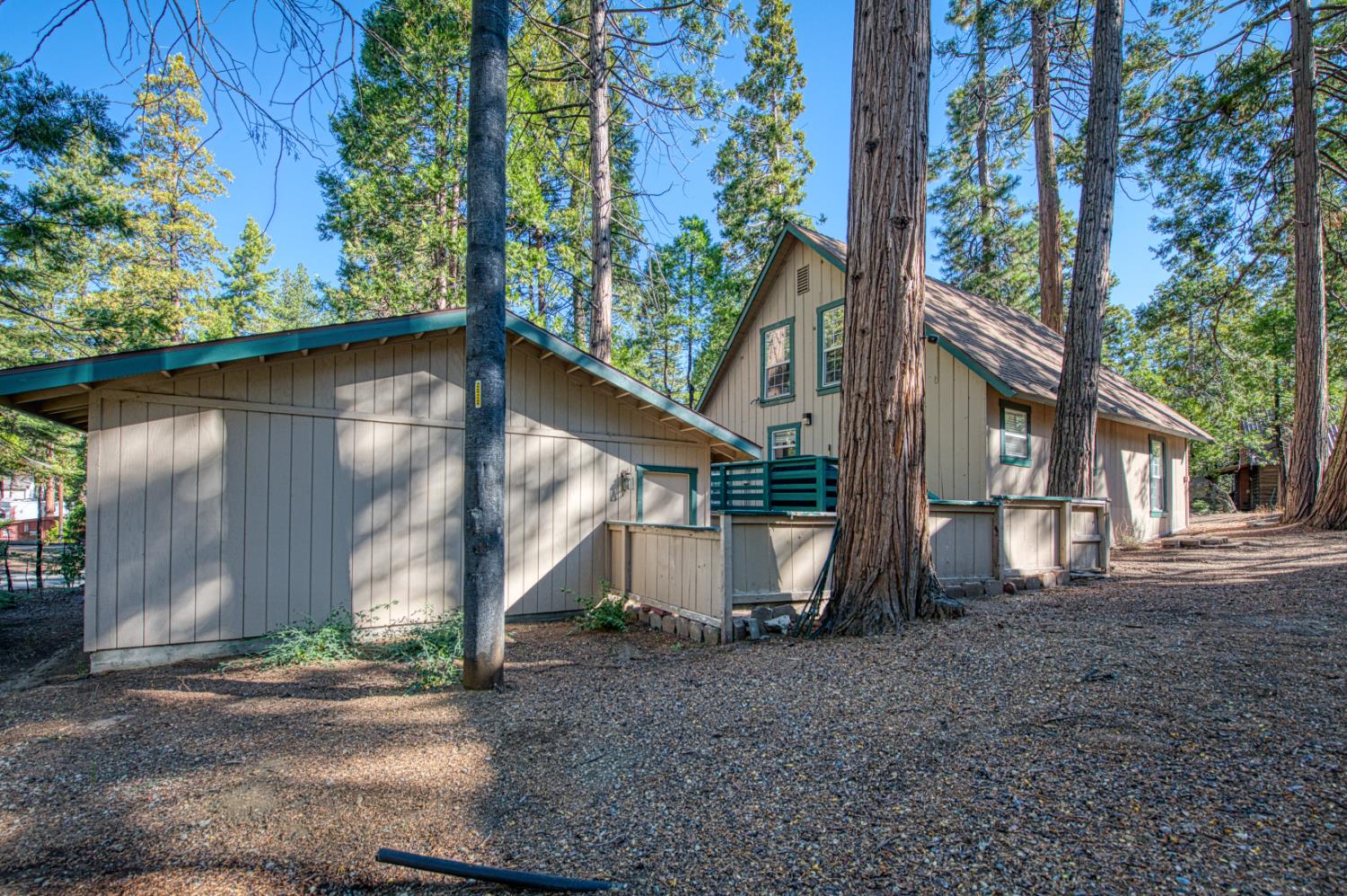 42088 Elderberry Rd, Shaver Lake, CA 93664