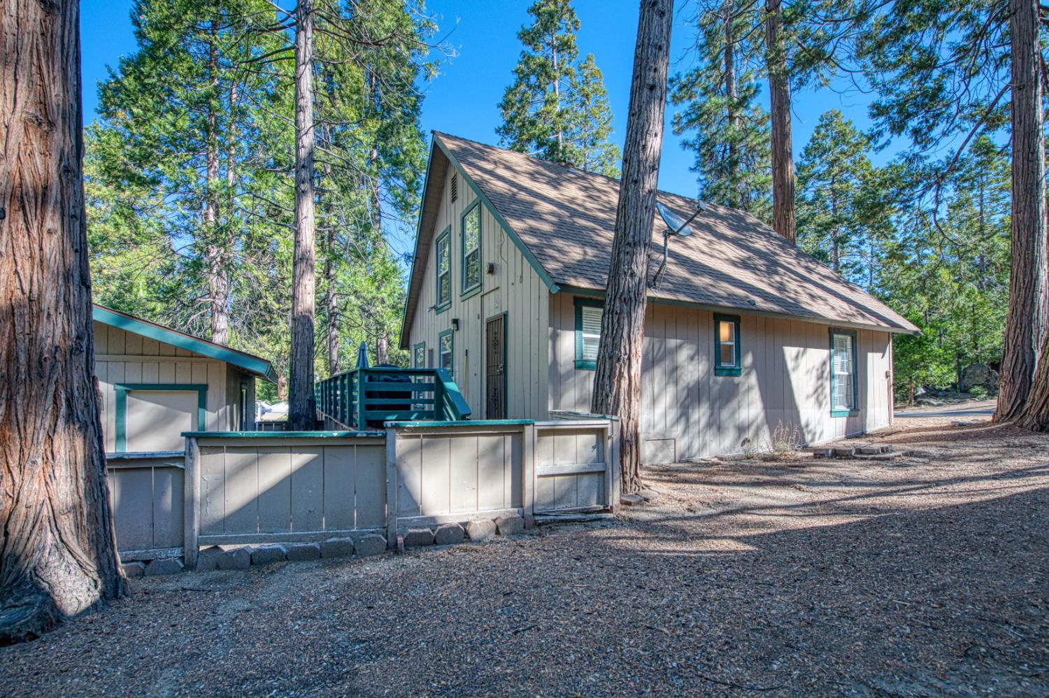 42088 Elderberry Rd, Shaver Lake, CA 93664