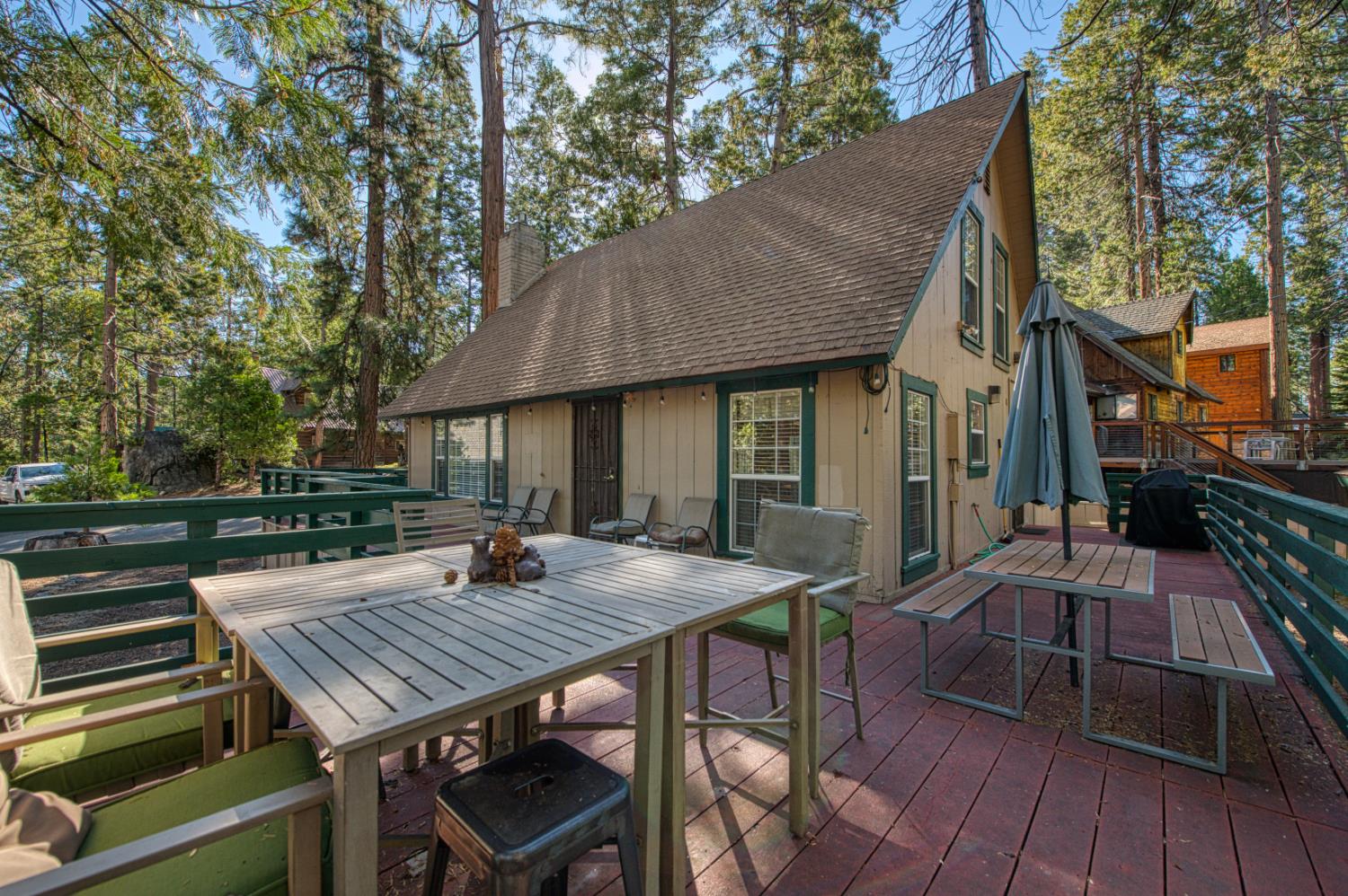 42088 Elderberry Rd, Shaver Lake, CA 93664