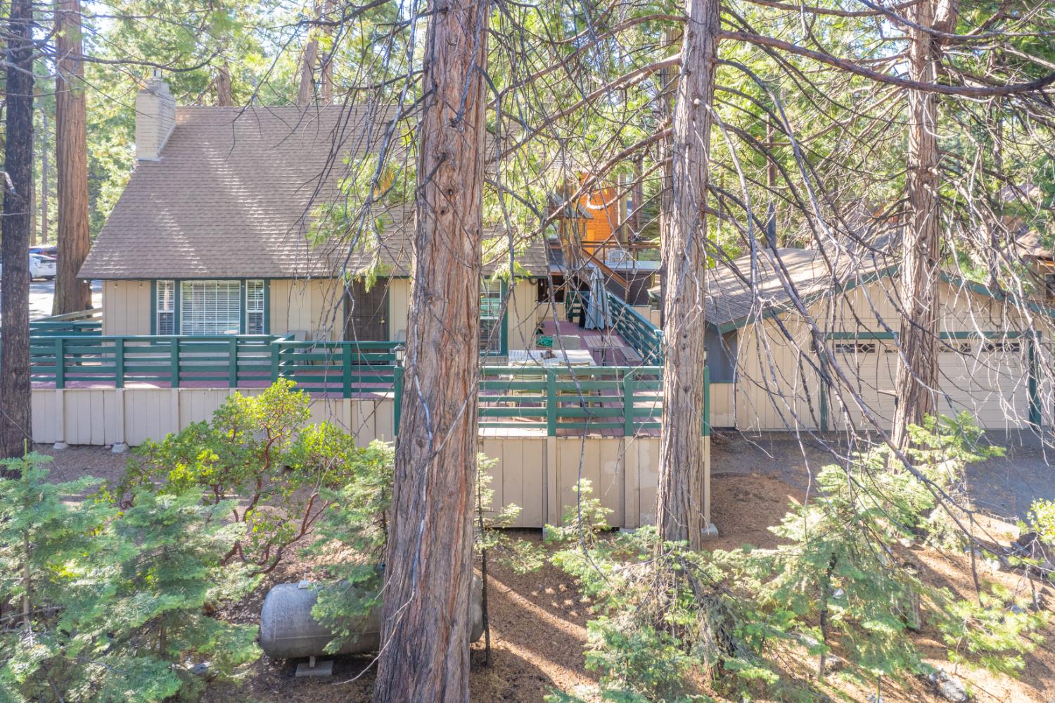 42088 Elderberry Rd, Shaver Lake, CA 93664