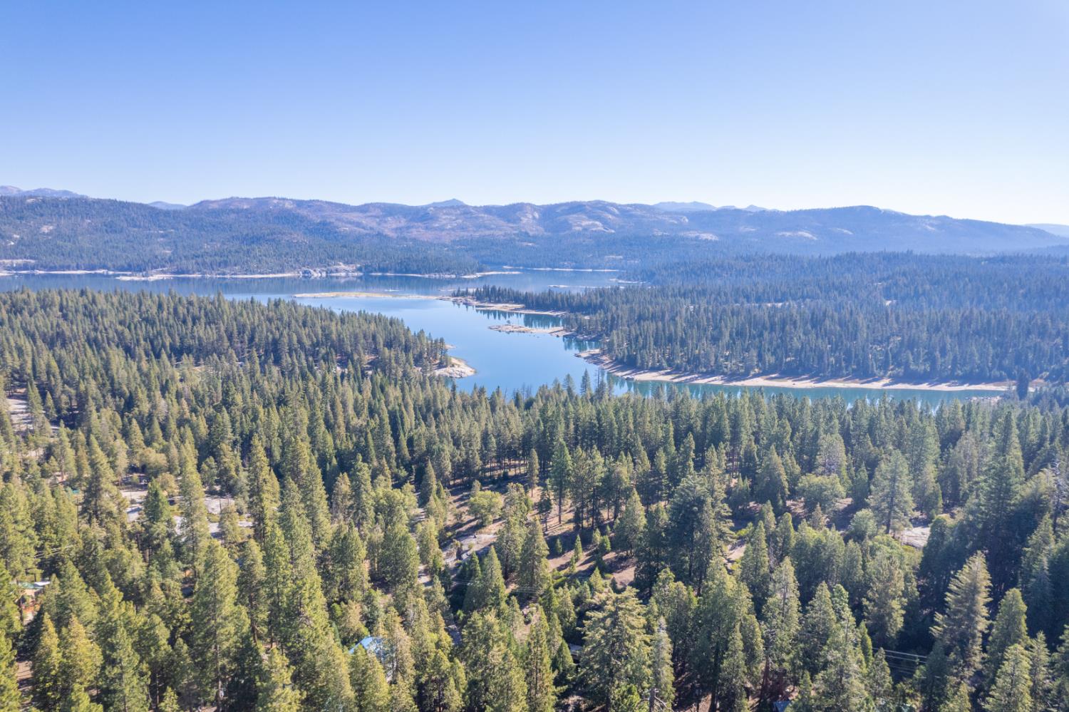 42088 Elderberry Rd, Shaver Lake, CA 93664