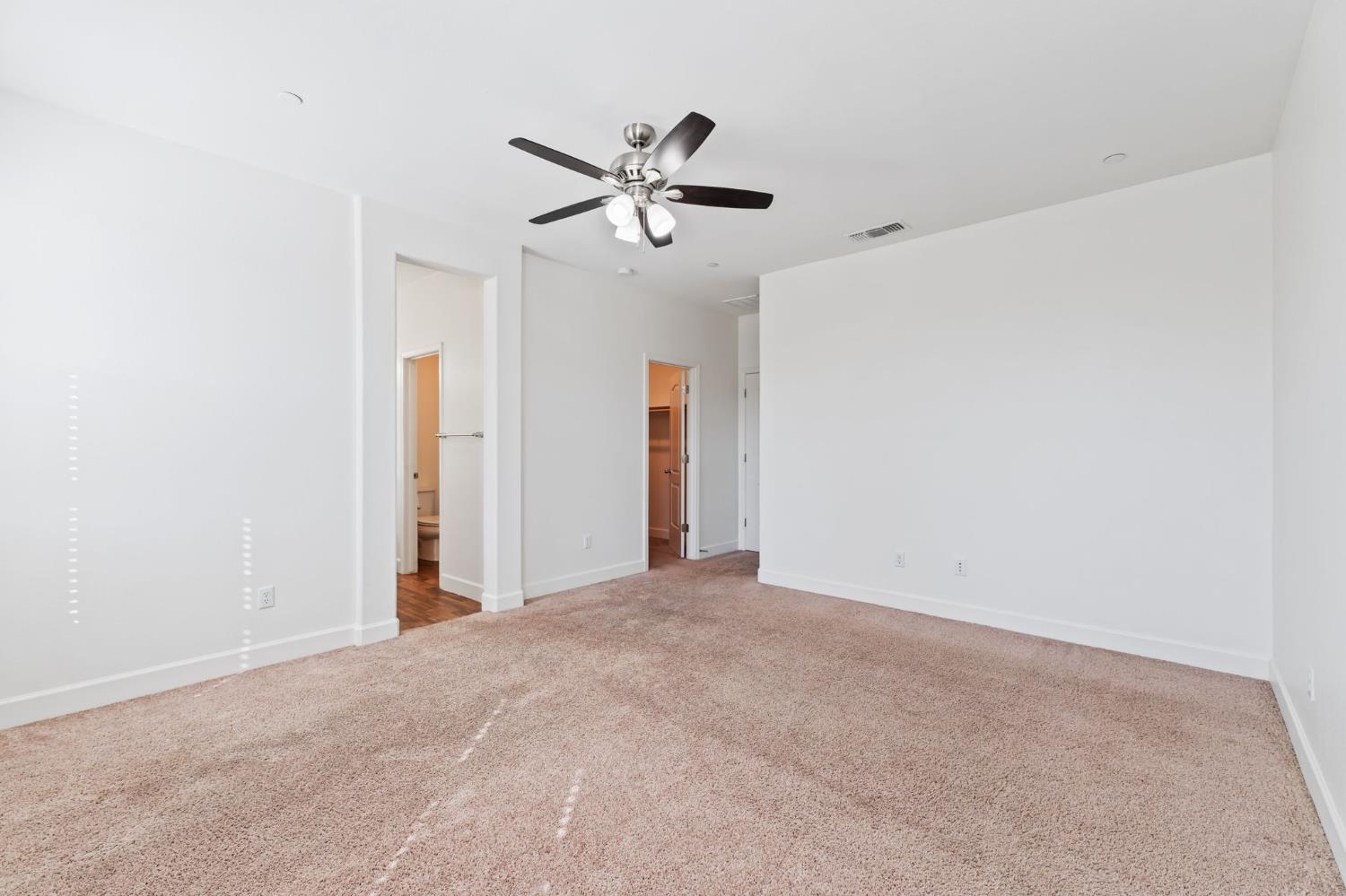 895 E Curtis Ave, Fowler, CA 93625