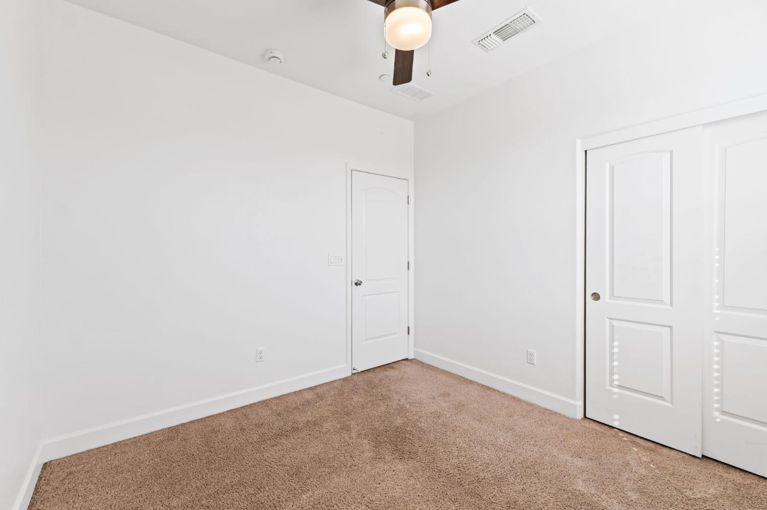 895 E Curtis Ave, Fowler, CA 93625