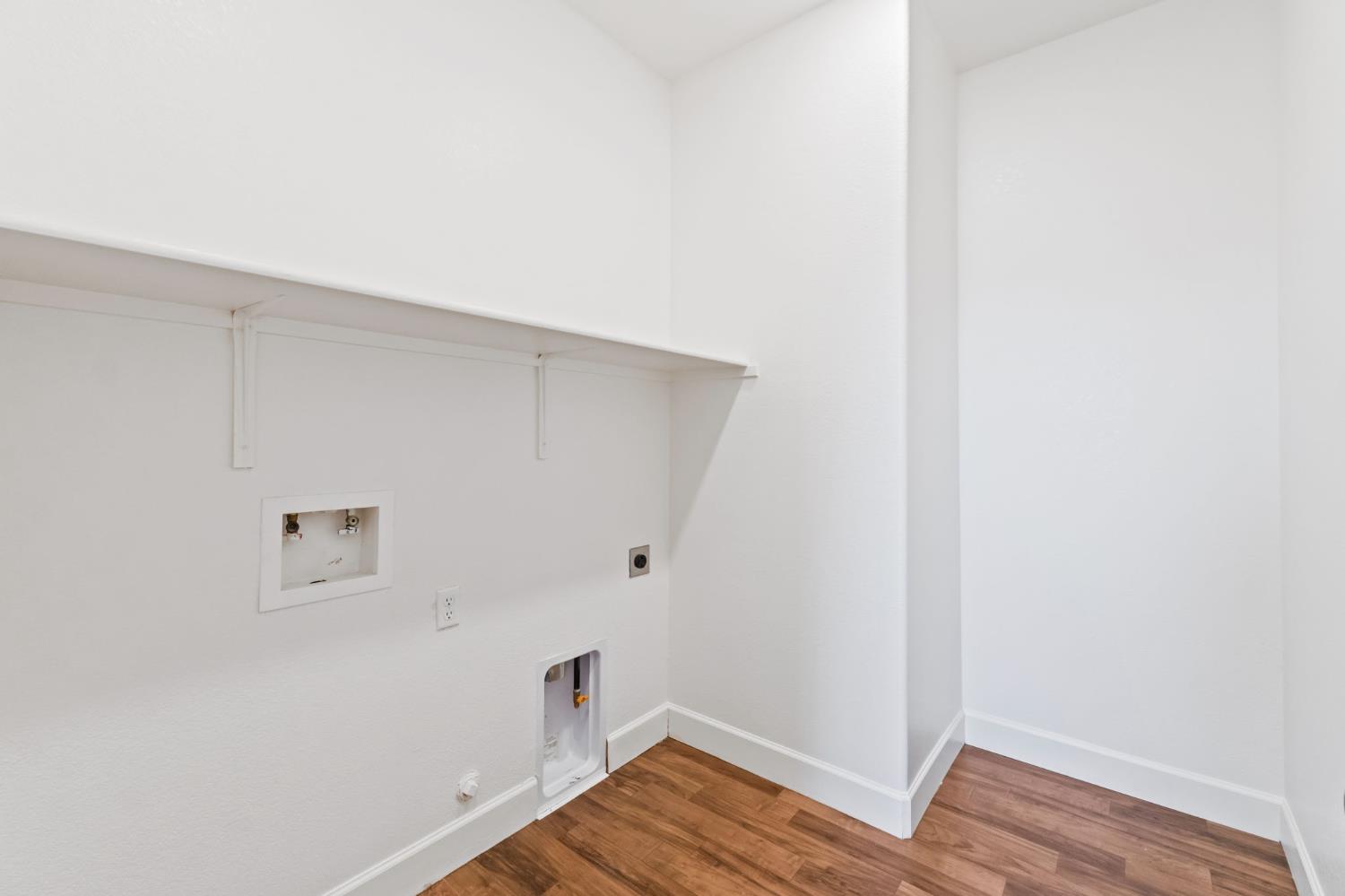 895 E Curtis Ave, Fowler, CA 93625