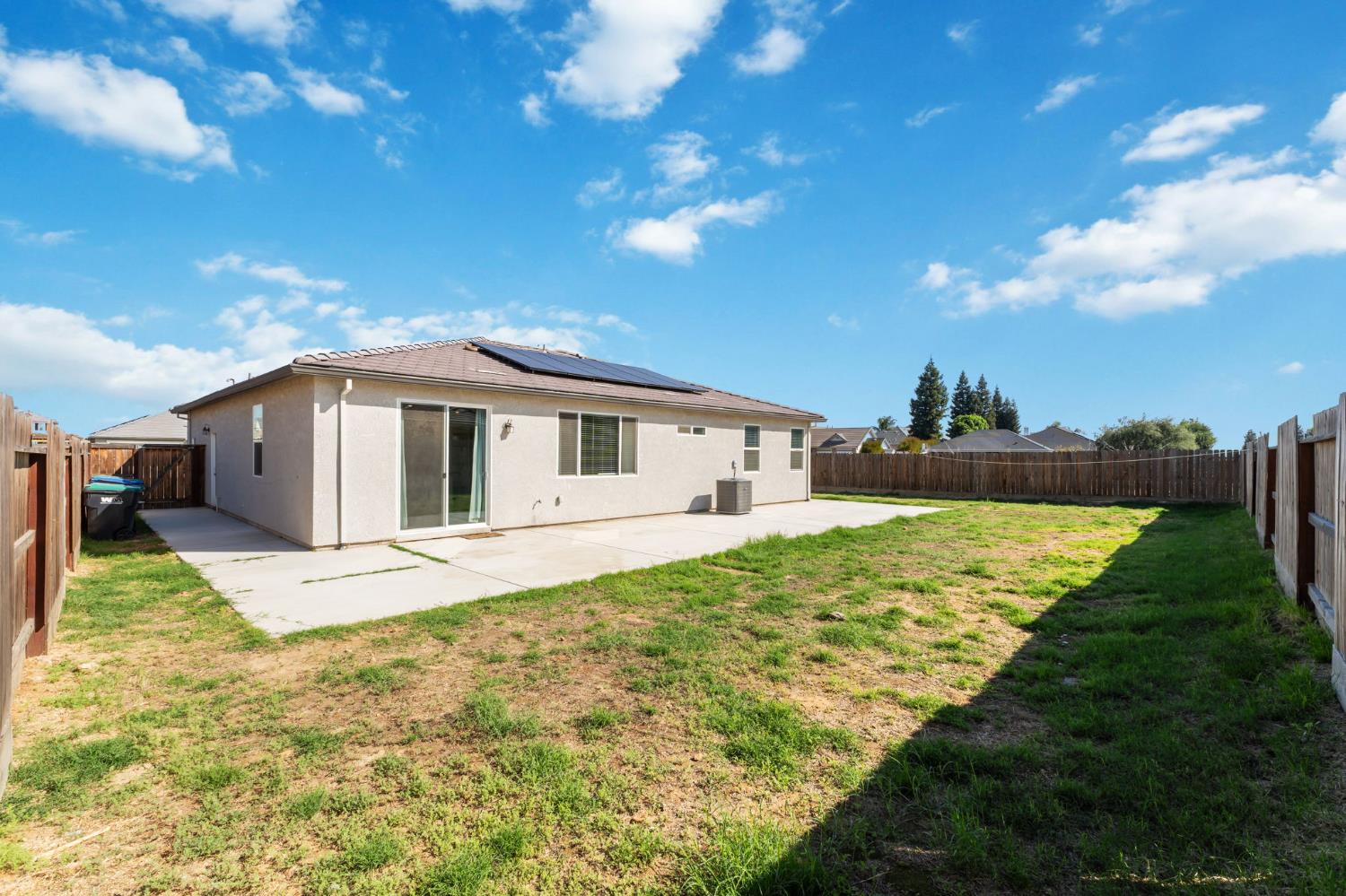 895 E Curtis Ave, Fowler, CA 93625