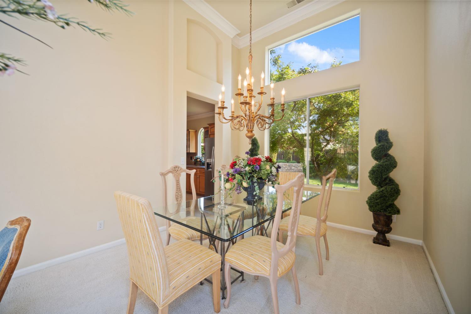 3033 Hanson Ave, Clovis, CA 93611