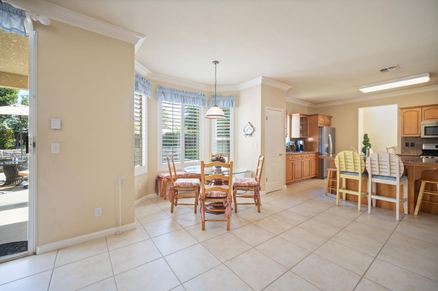 3033 Hanson Ave, Clovis, CA 93611