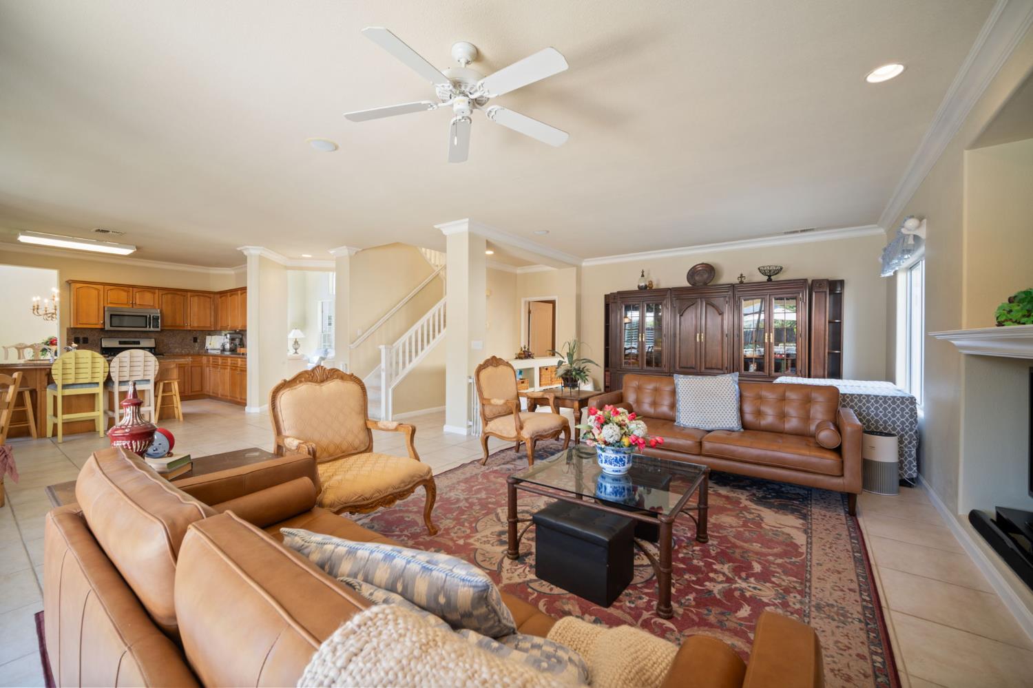 3033 Hanson Ave, Clovis, CA 93611