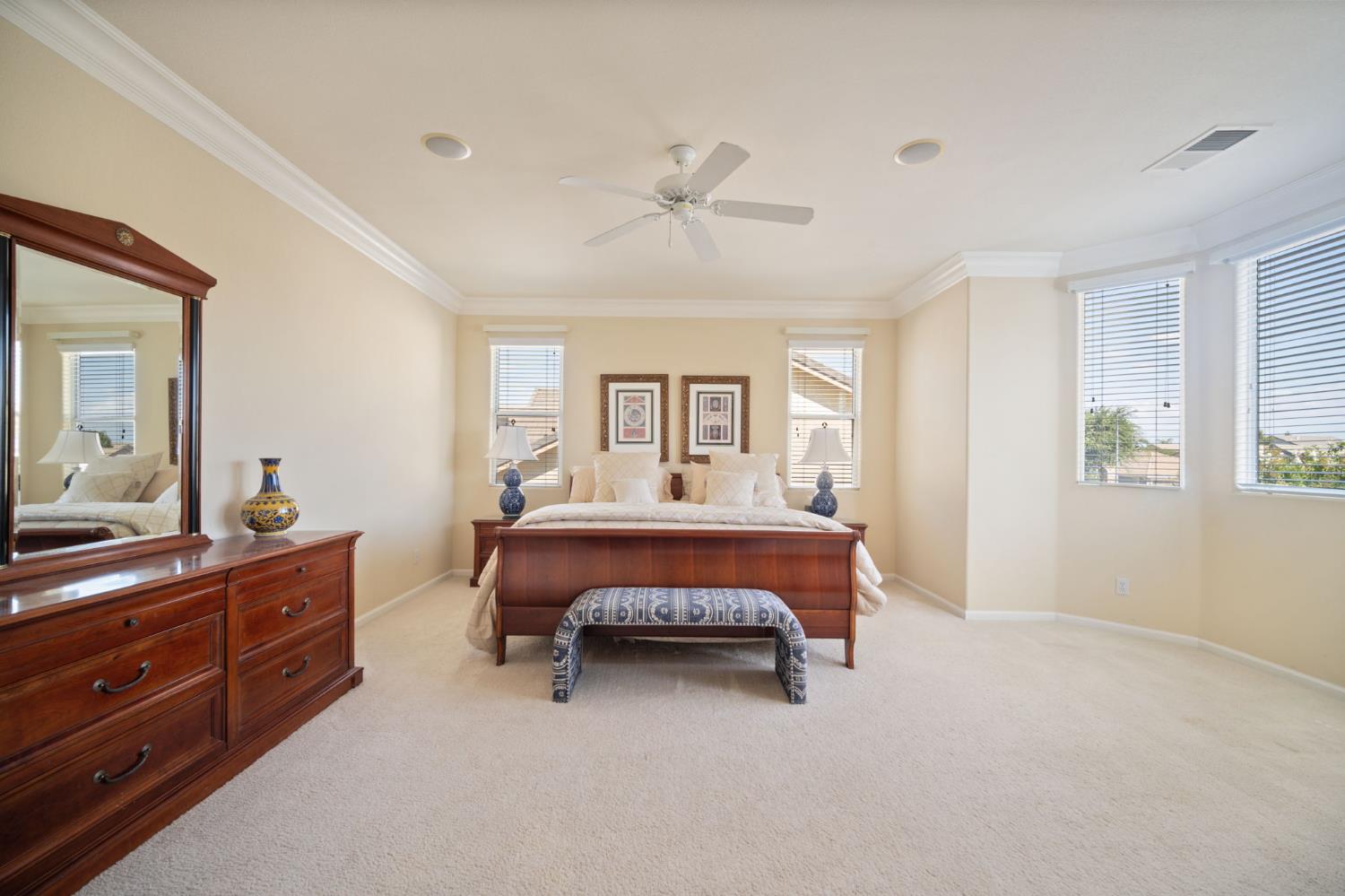 3033 Hanson Ave, Clovis, CA 93611