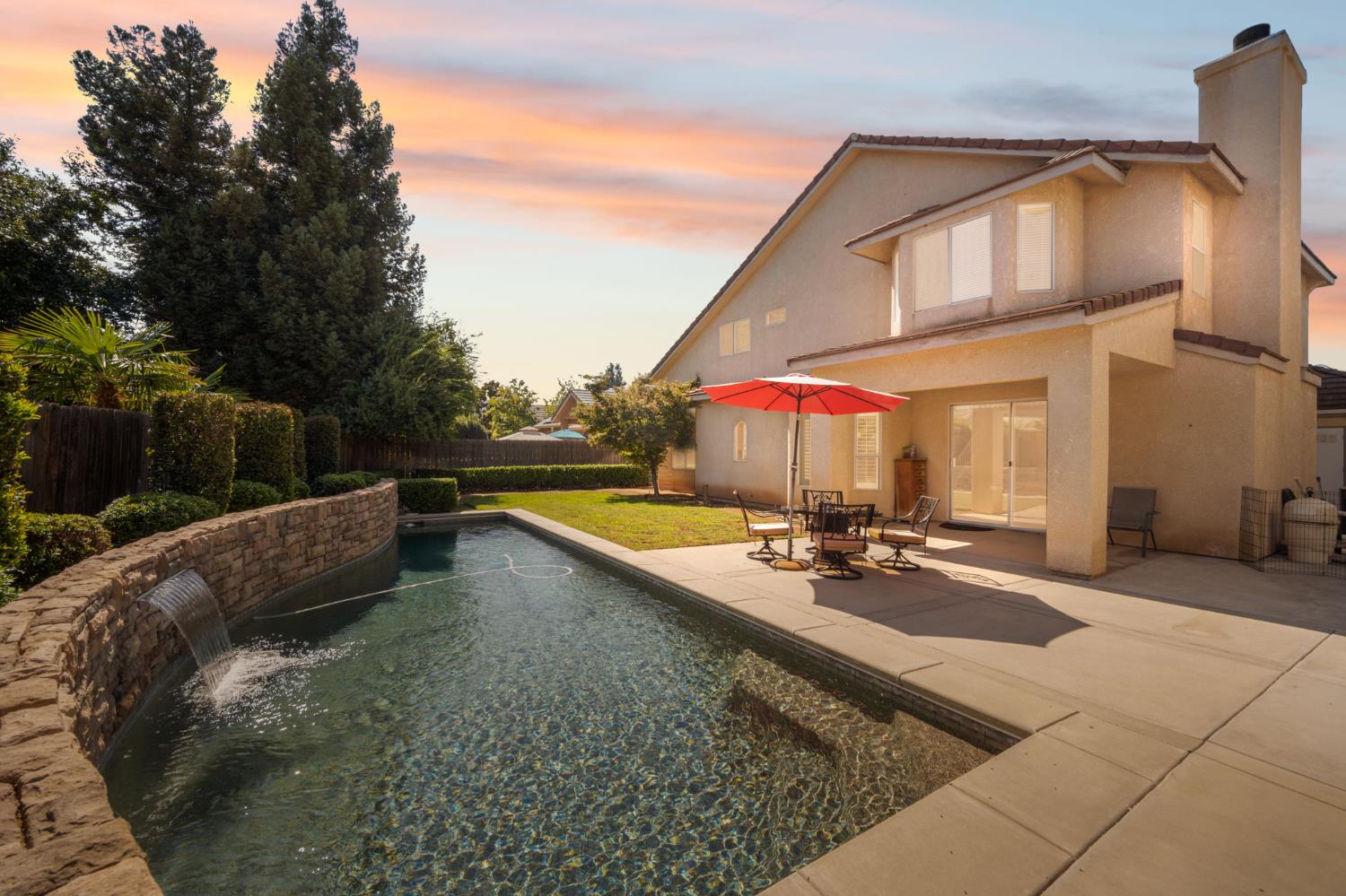 3033 Hanson Ave, Clovis, CA 93611