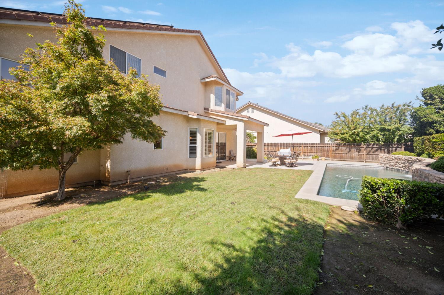 3033 Hanson Ave, Clovis, CA 93611