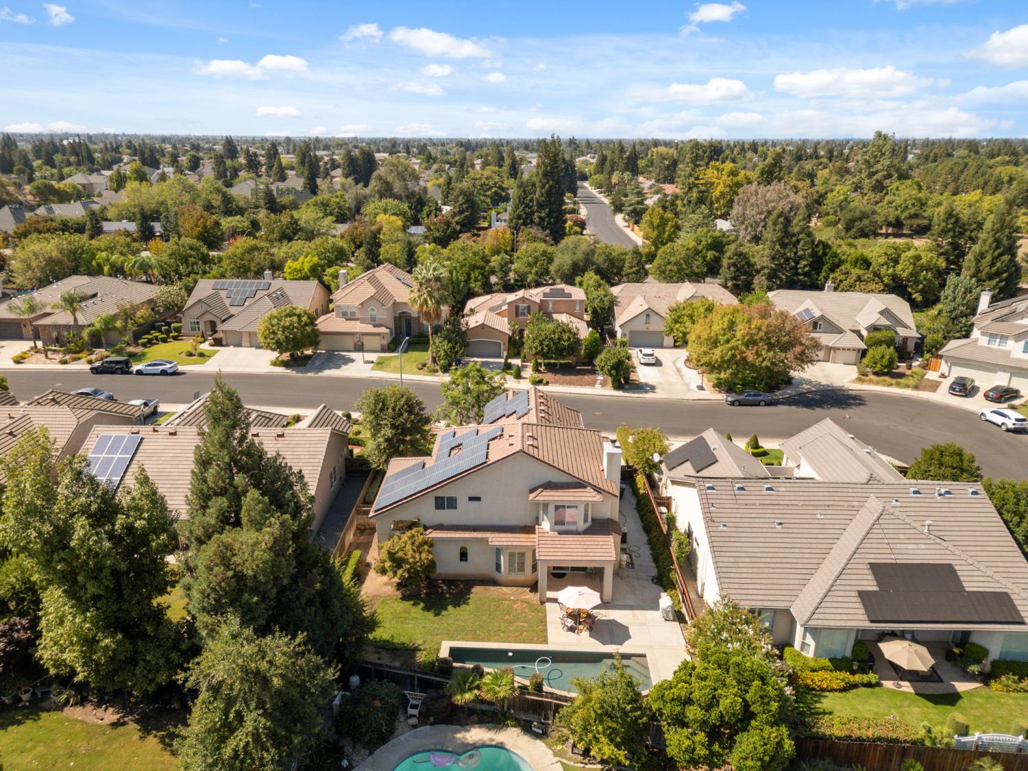 3033 Hanson Ave, Clovis, CA 93611