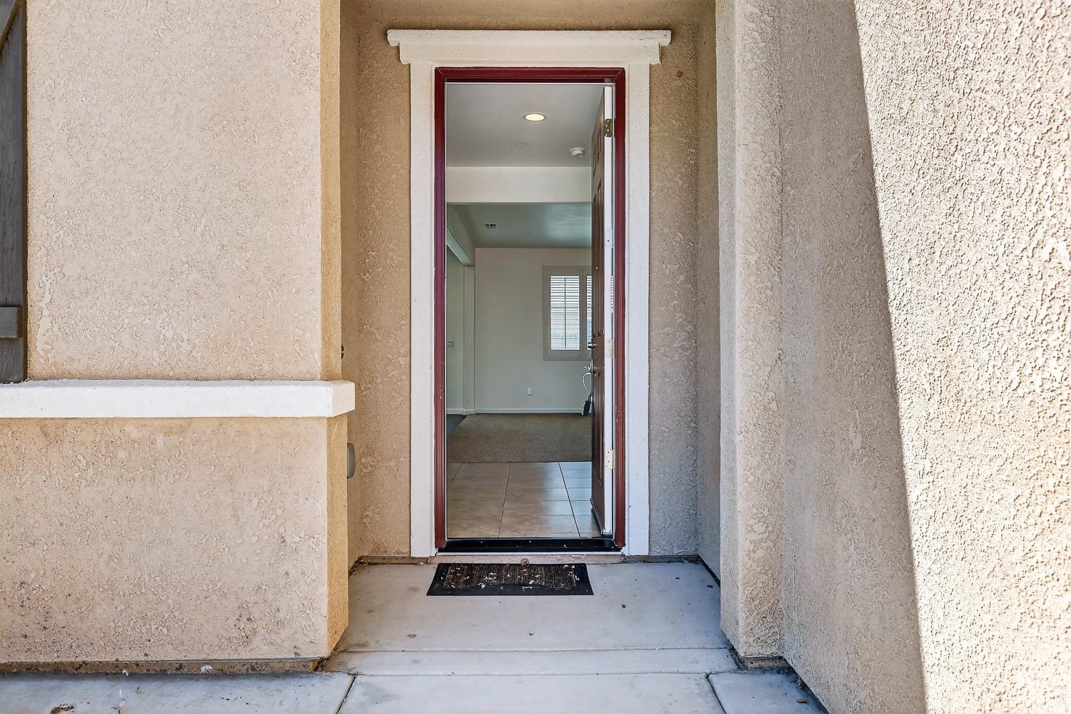 7075 N Shiraz Ave, Fresno, CA 93722