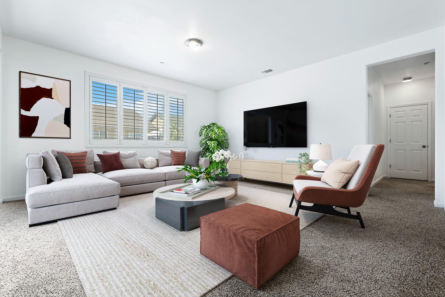 7075 N Shiraz Ave, Fresno, CA 93722