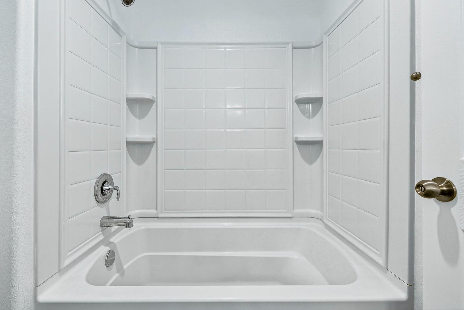 7075 N Shiraz Ave, Fresno, CA 93722