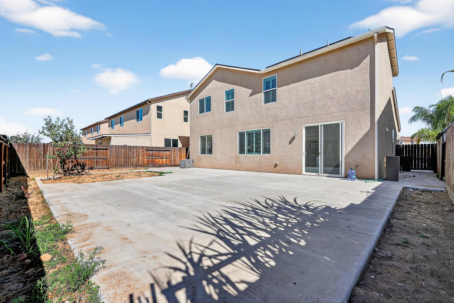 7075 N Shiraz Ave, Fresno, CA 93722