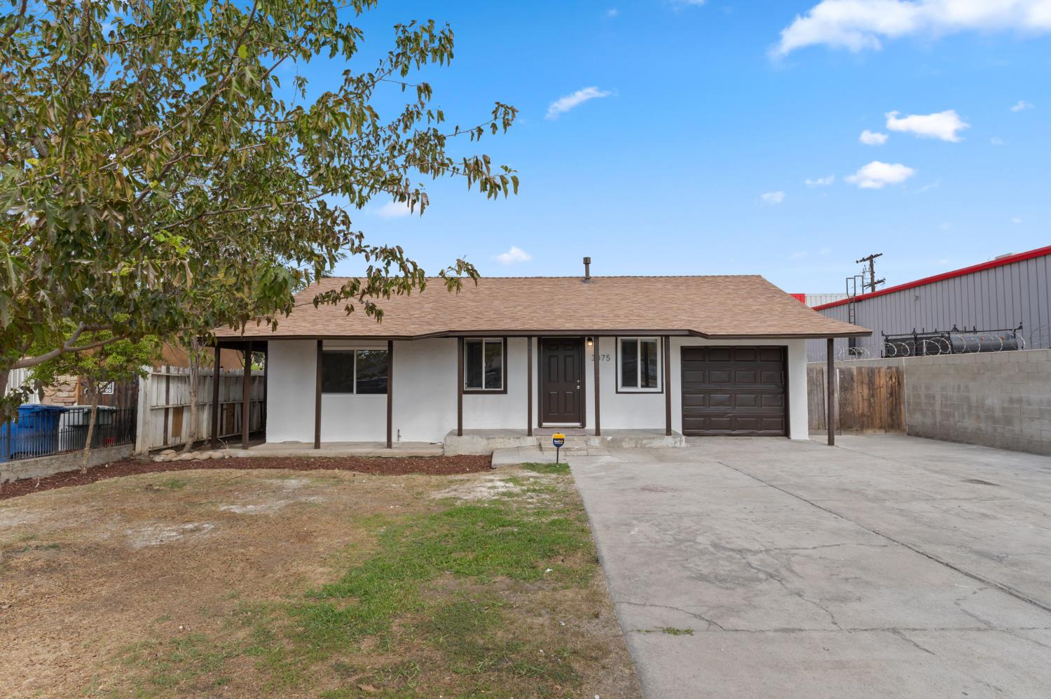 3075 E Floradora Ave, Fresno, CA 93703