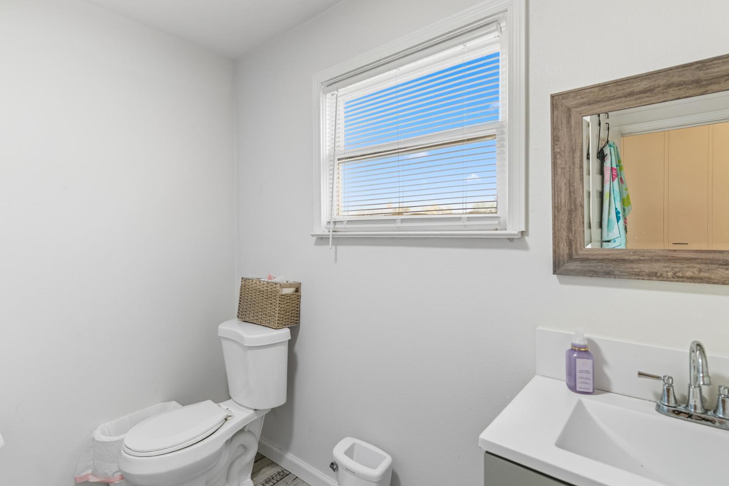 5938 S Cherry Ave, Fresno, CA 93706