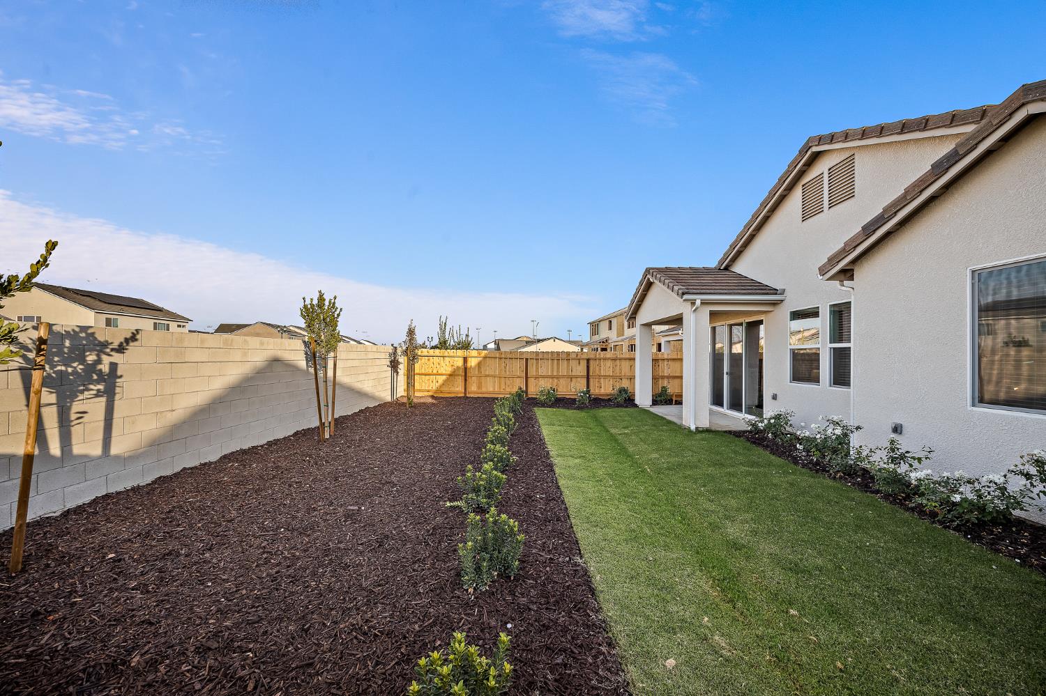 6435 E Millie Dr, Fresno, CA 93727