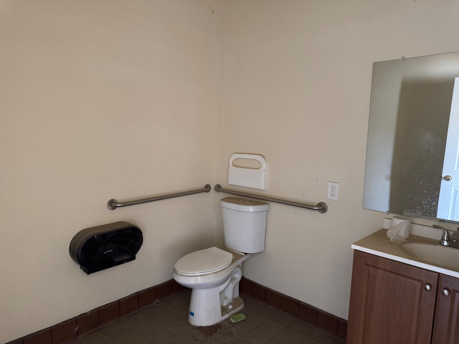 12441 W Shaw Ave, Fresno, CA 93723