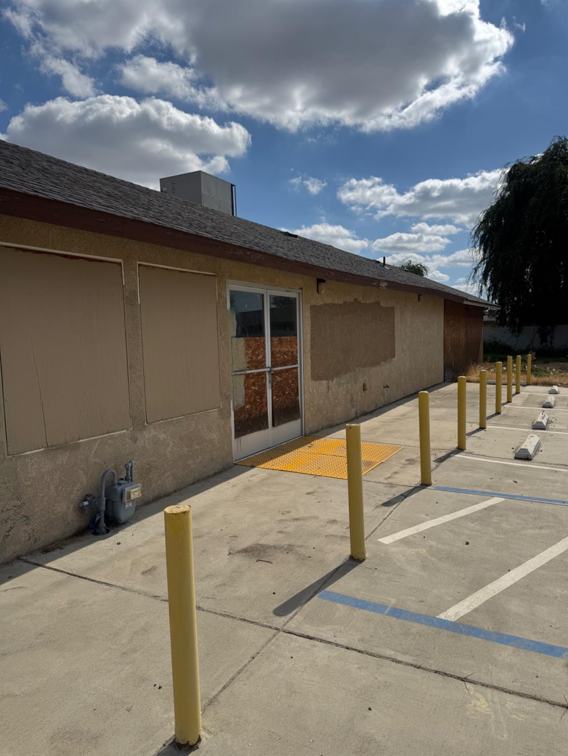 12441 W Shaw Ave, Fresno, CA 93723