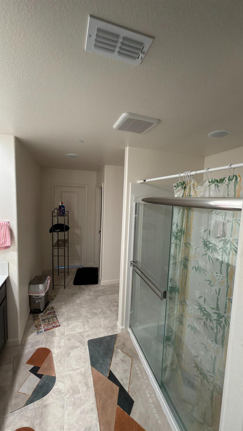 1417 San Pietro Dr, Madera, CA 93637