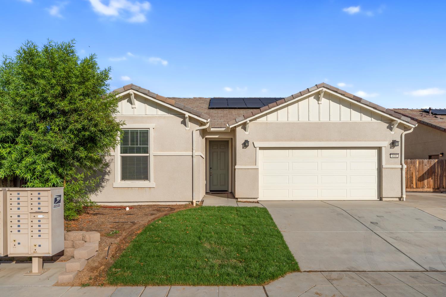 4686 N Casey Ave, Fresno, CA 93723