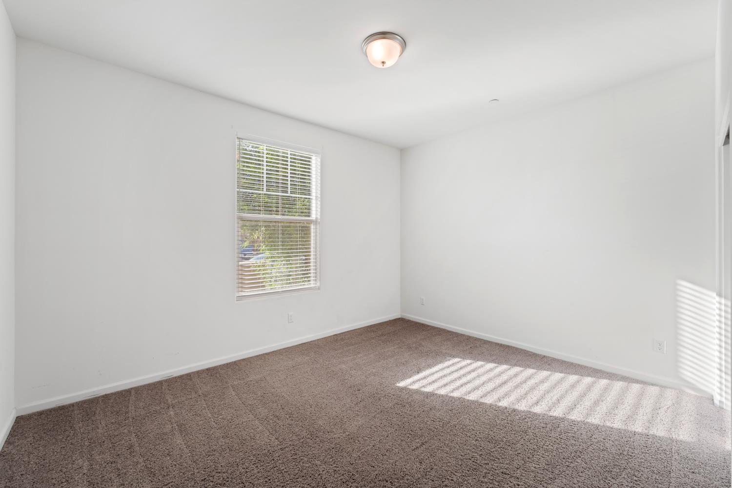 4686 N Casey Ave, Fresno, CA 93723