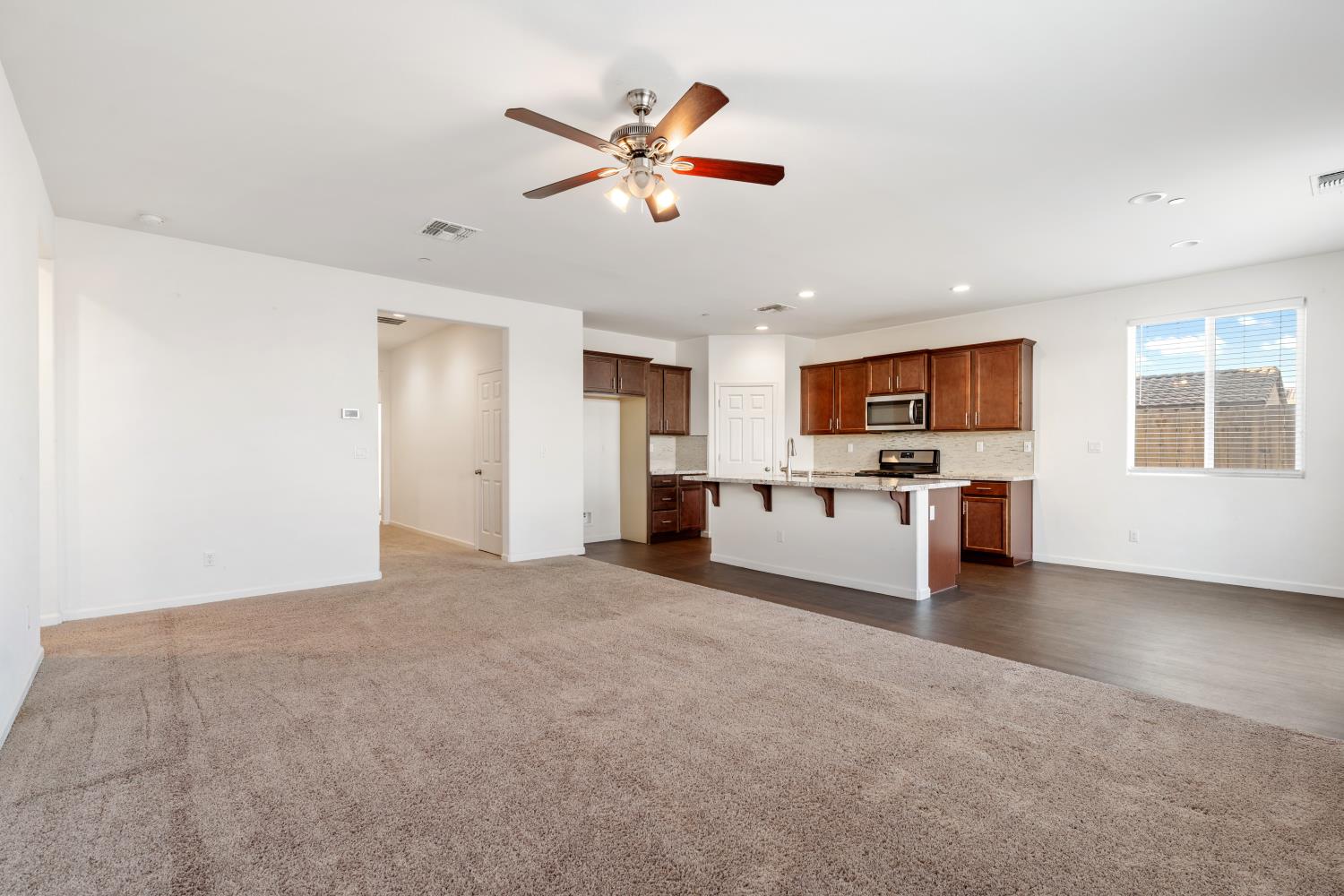 4686 N Casey Ave, Fresno, CA 93723