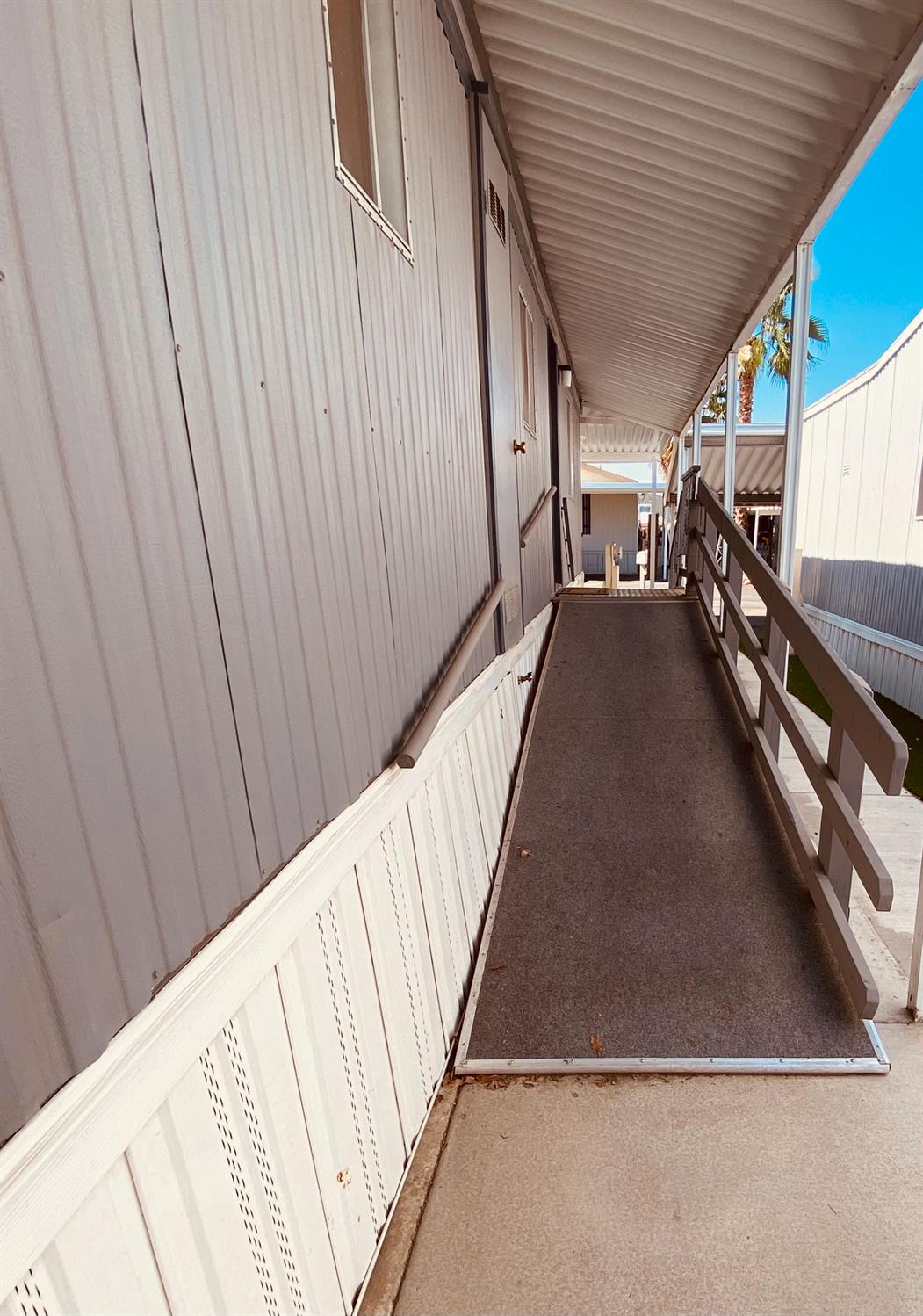 1724 Minnewawa Ave #95, Clovis, CA 93612