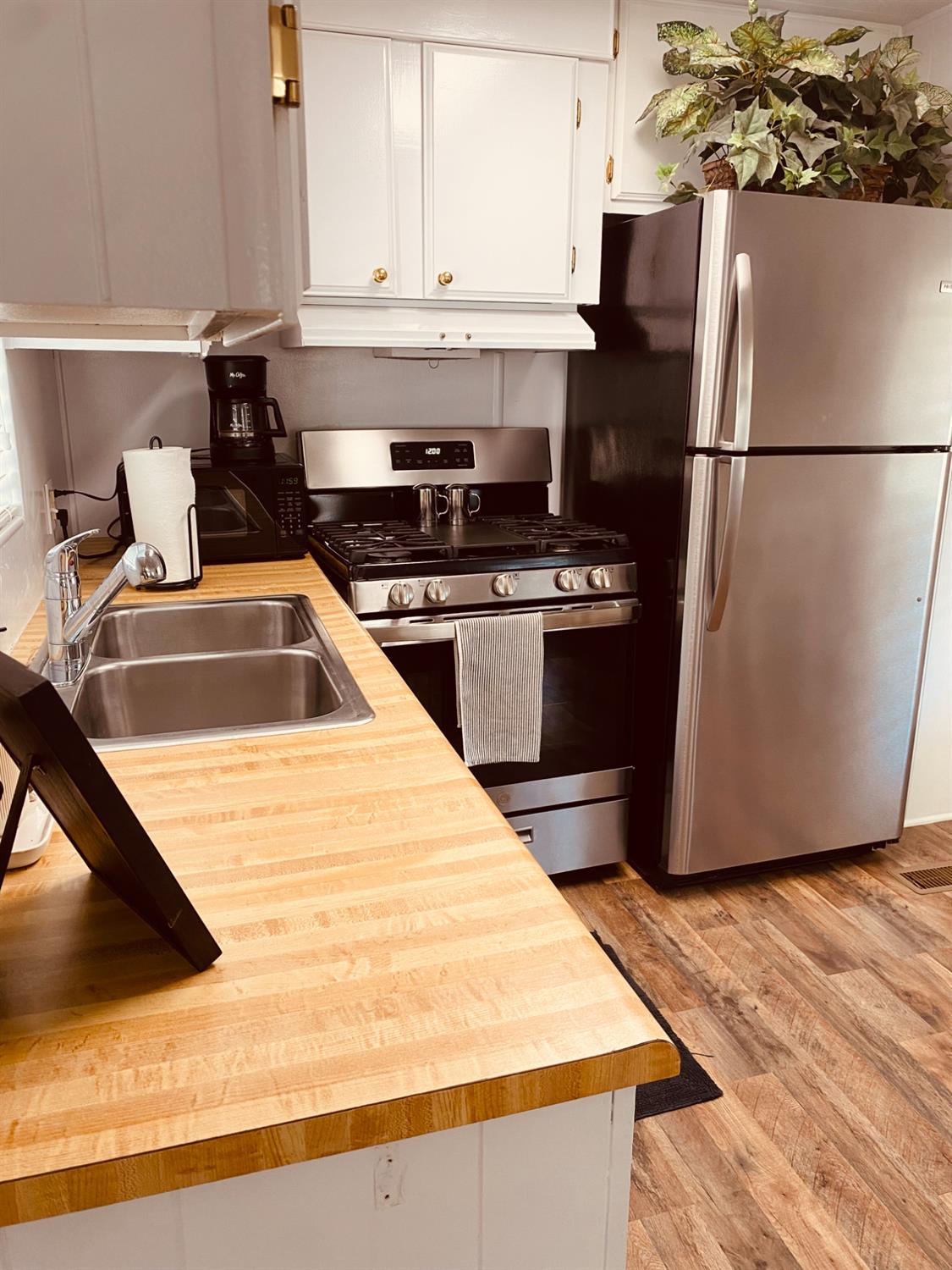 1724 Minnewawa Ave #95, Clovis, CA 93612