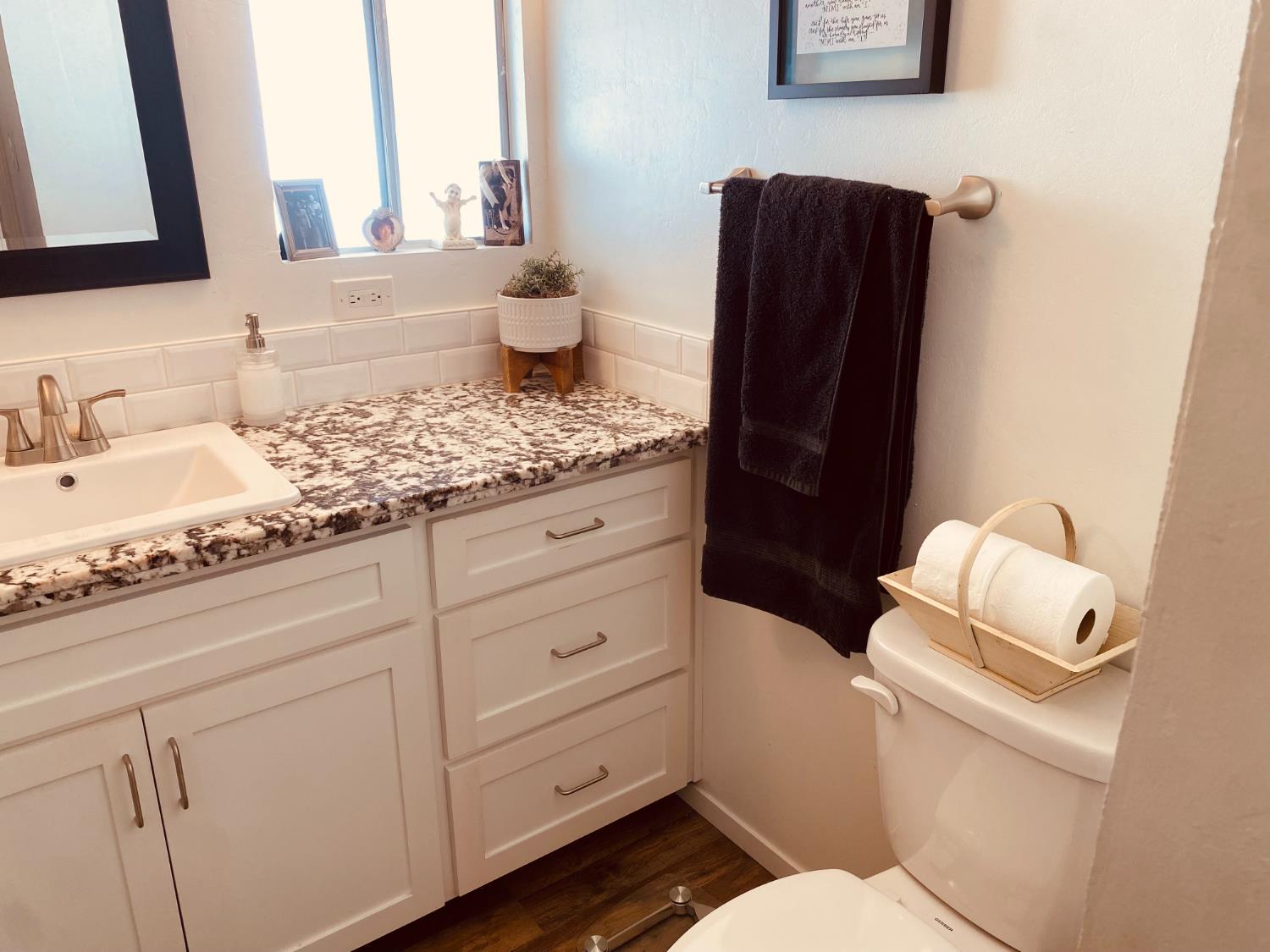 1724 Minnewawa Ave #95, Clovis, CA 93612