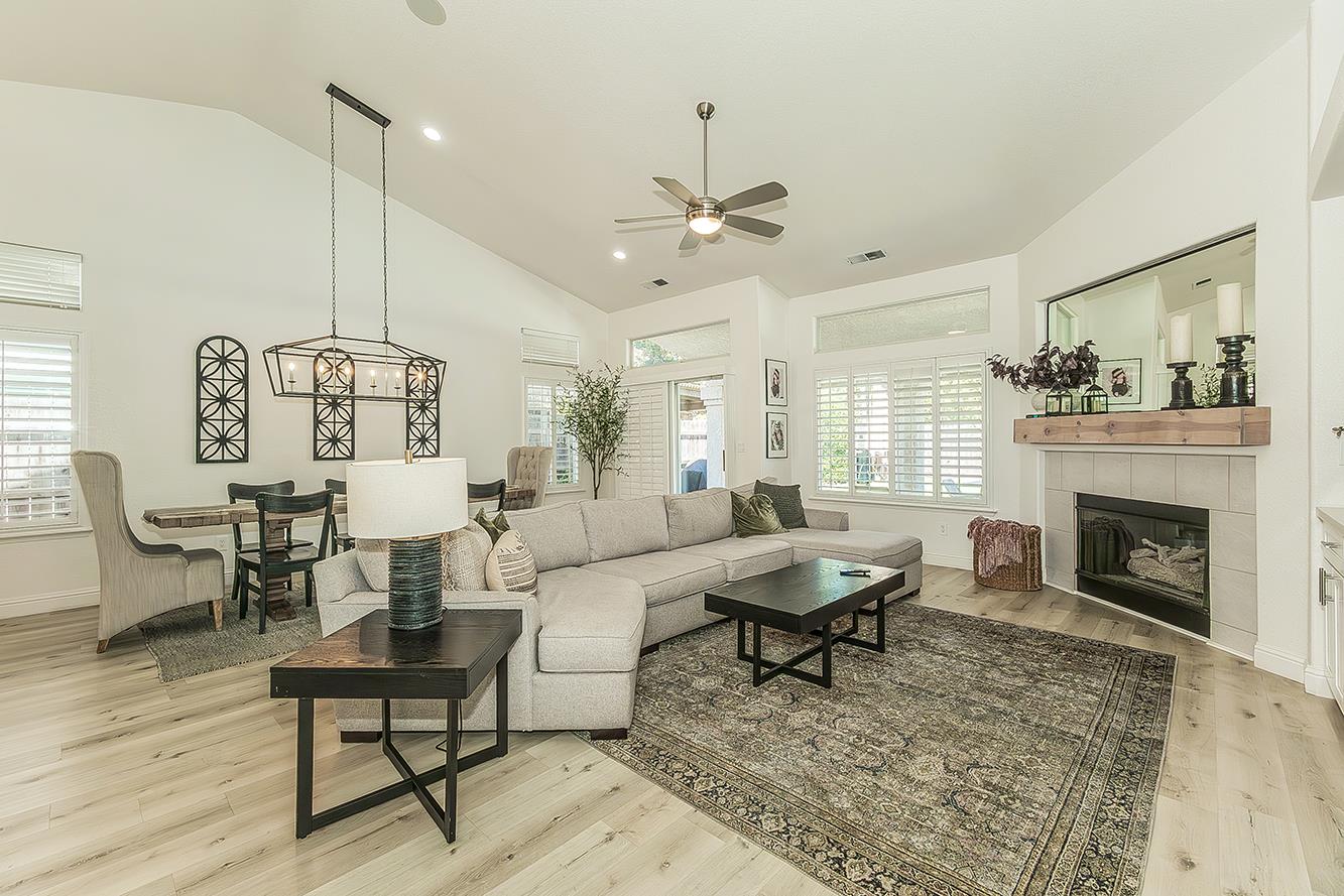 2290 W Atlanta Ave, Fresno, CA 93711