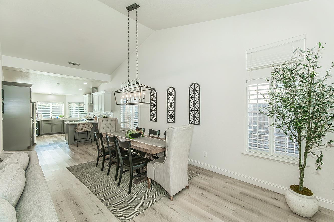 2290 W Atlanta Ave, Fresno, CA 93711