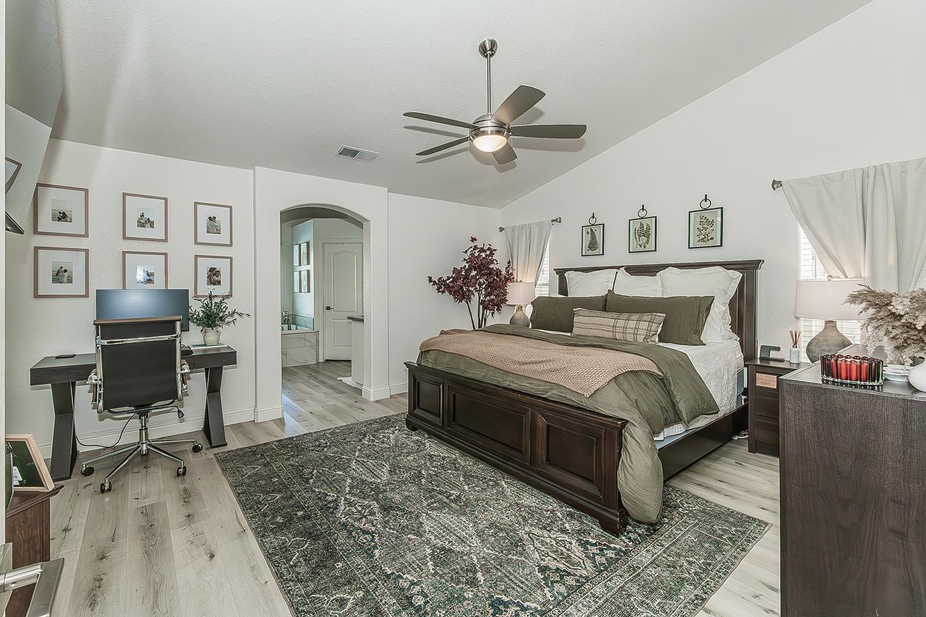 2290 W Atlanta Ave, Fresno, CA 93711