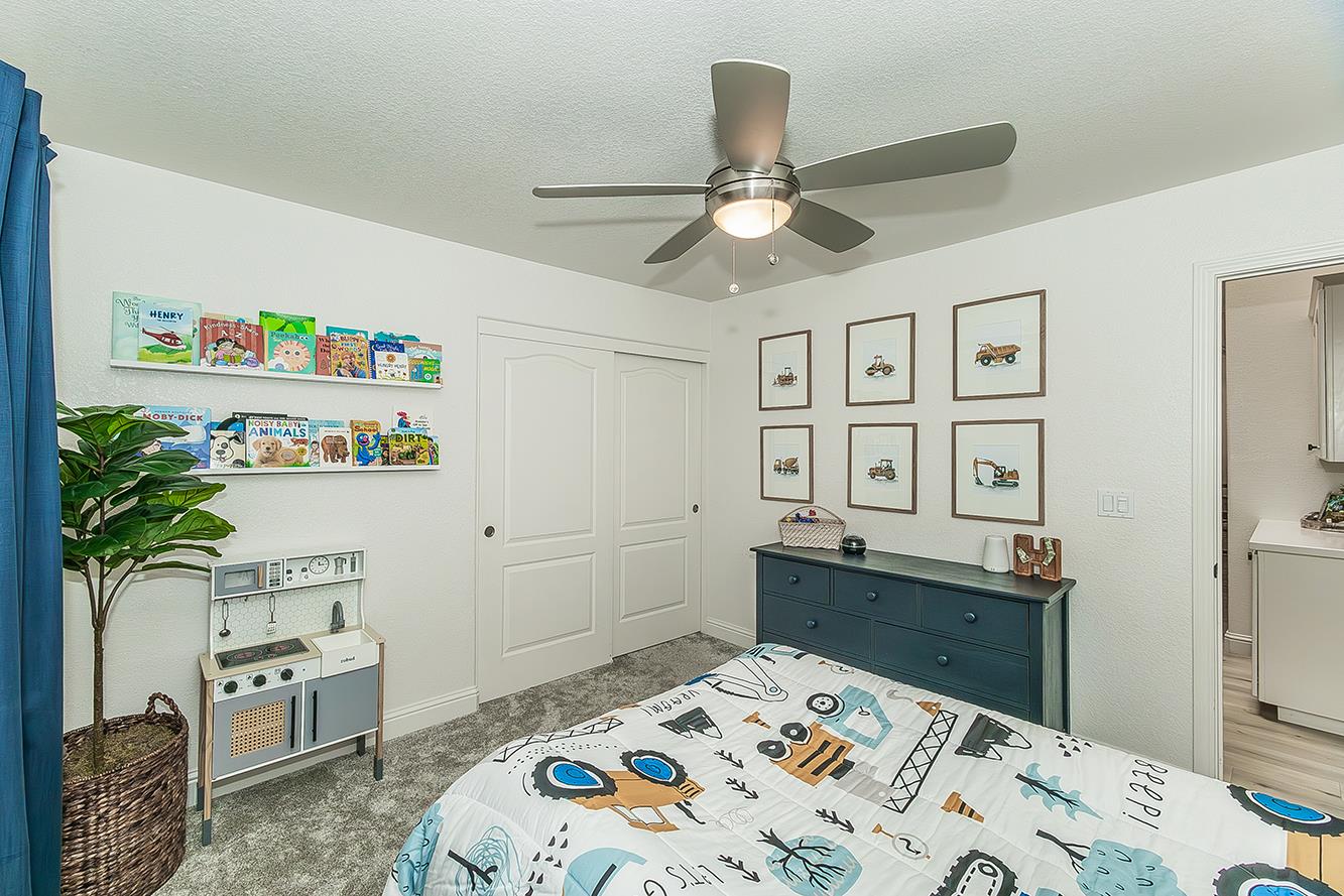 2290 W Atlanta Ave, Fresno, CA 93711