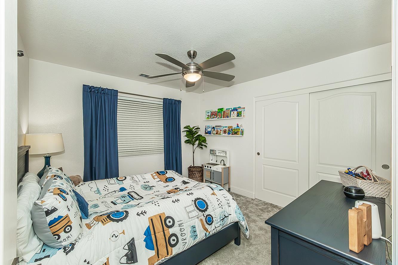 2290 W Atlanta Ave, Fresno, CA 93711