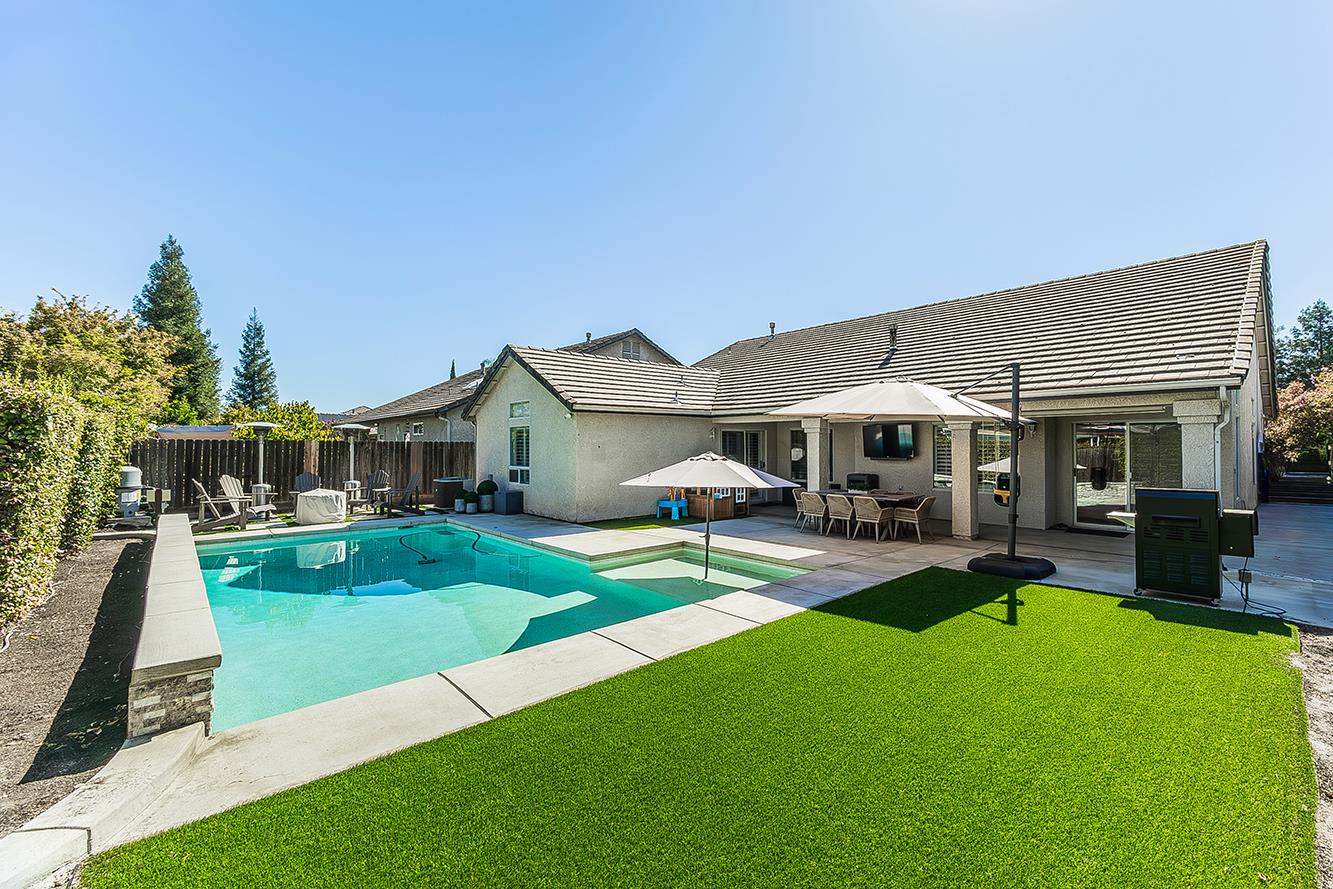 2290 W Atlanta Ave, Fresno, CA 93711