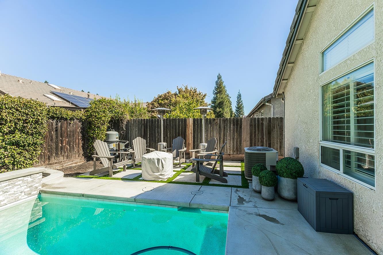2290 W Atlanta Ave, Fresno, CA 93711