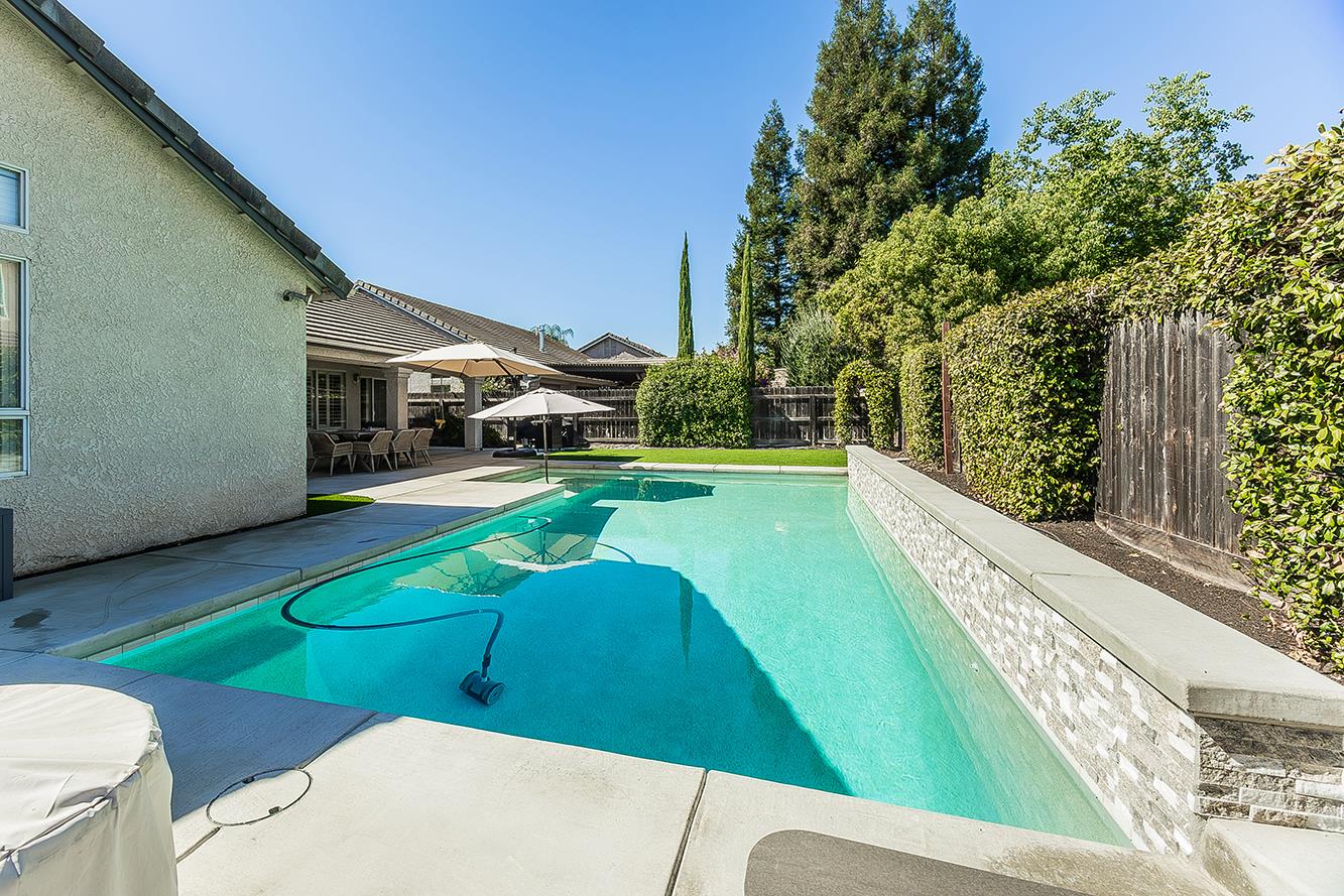 2290 W Atlanta Ave, Fresno, CA 93711