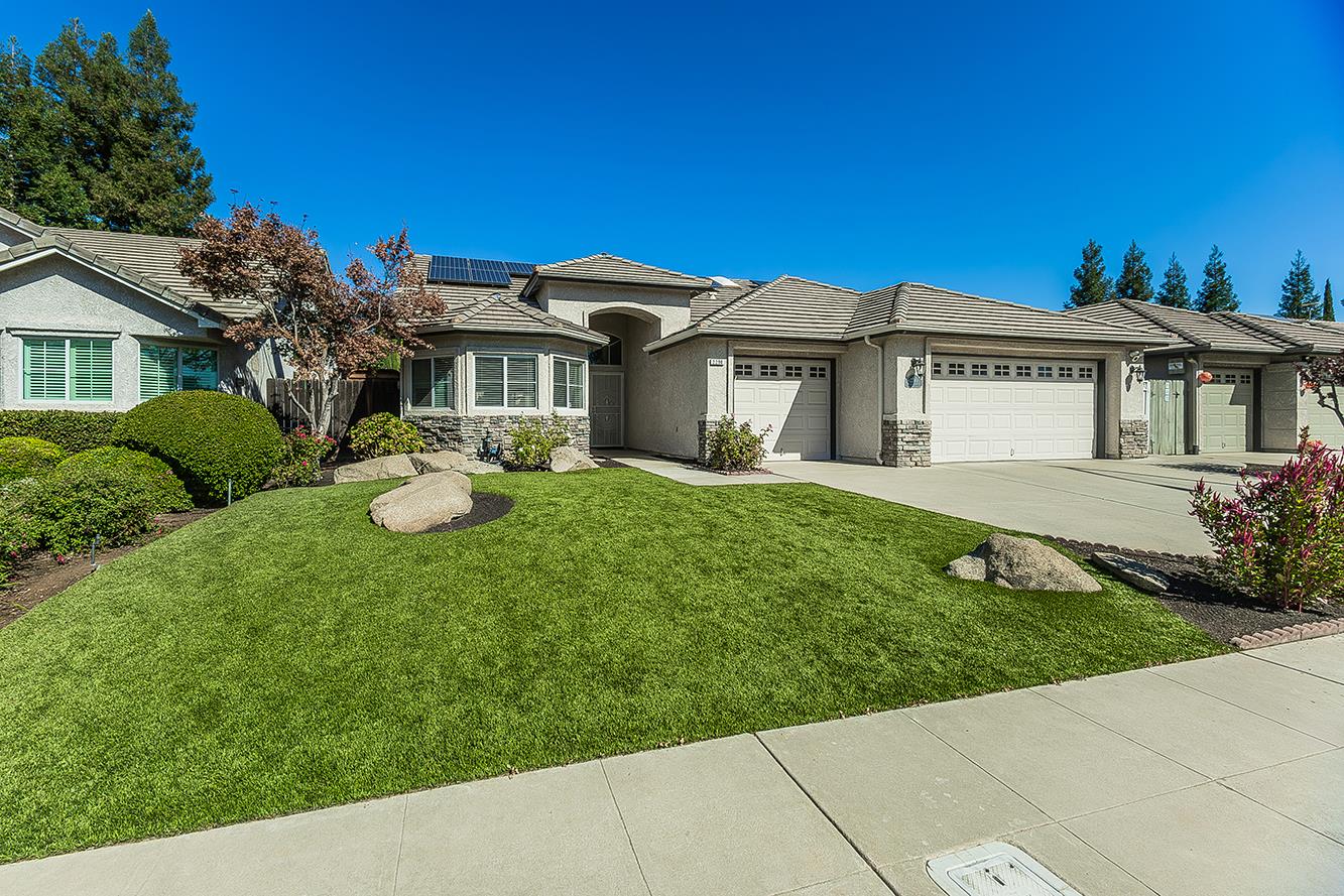 2290 W Atlanta Ave, Fresno, CA 93711