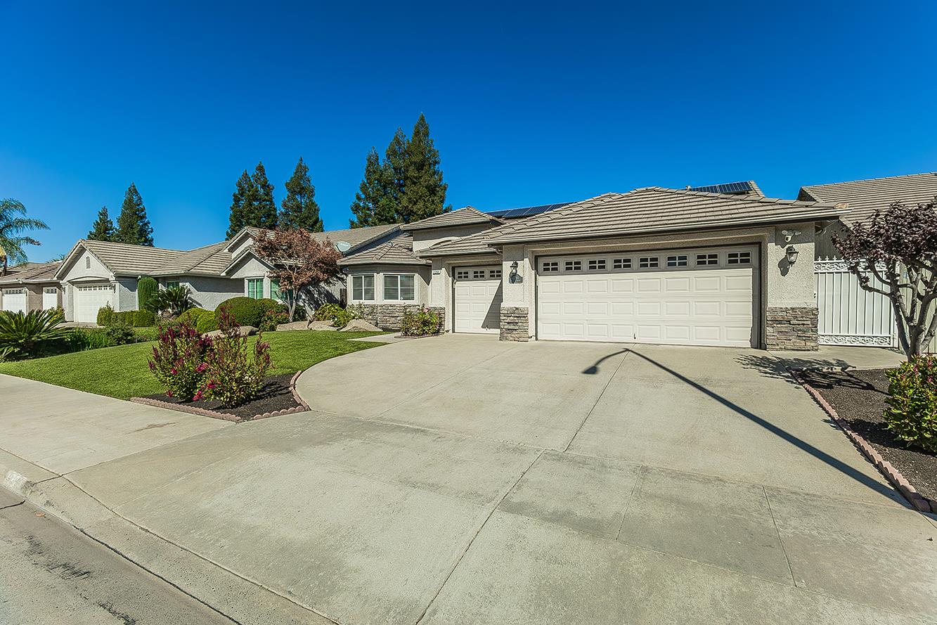 2290 W Atlanta Ave, Fresno, CA 93711