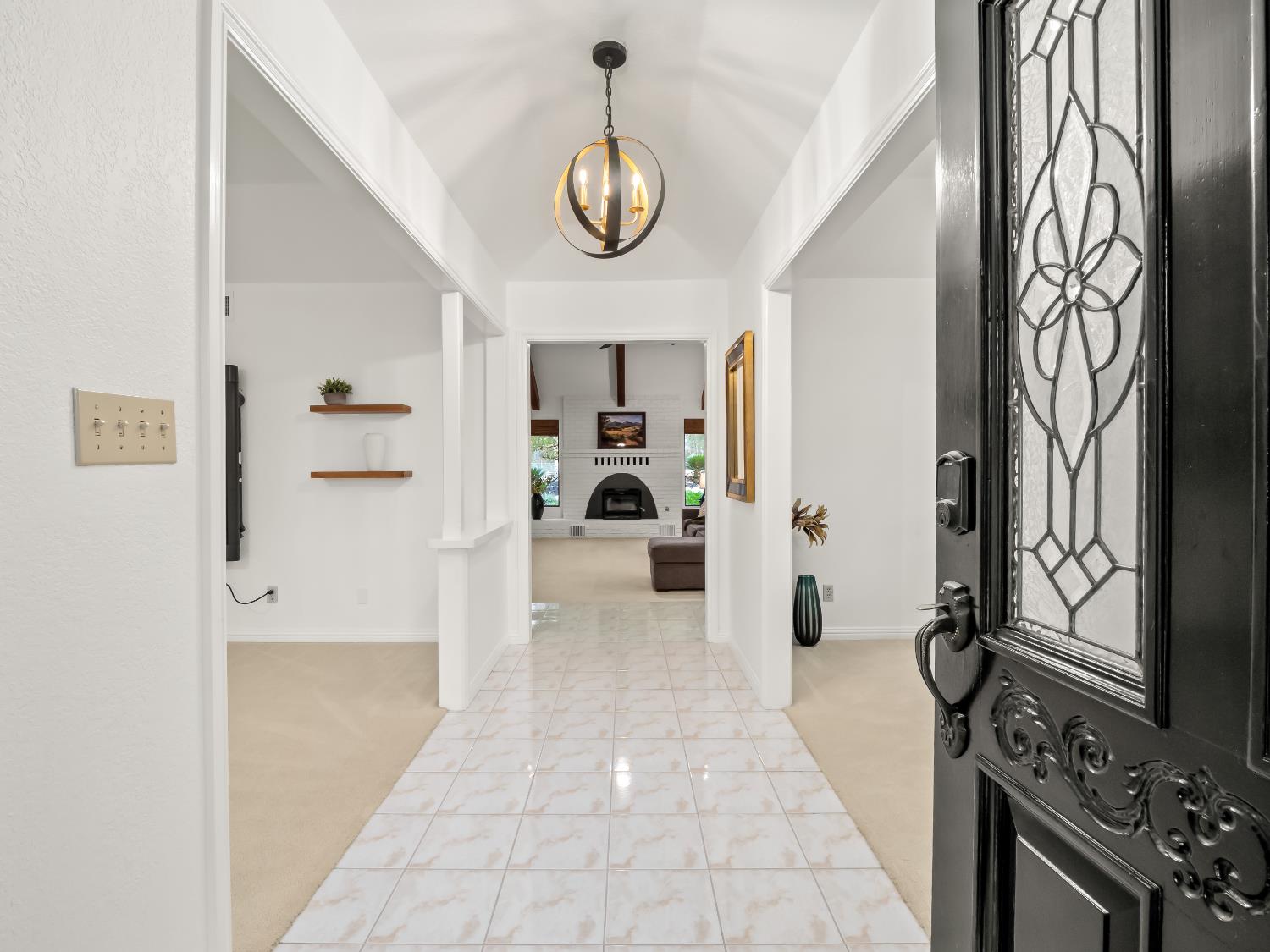 9430 E Ellery Ave, Clovis, CA 93619